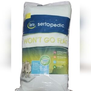 New Serta Don't Go Flat Hypoallergenic Comfort King Size Pillow.